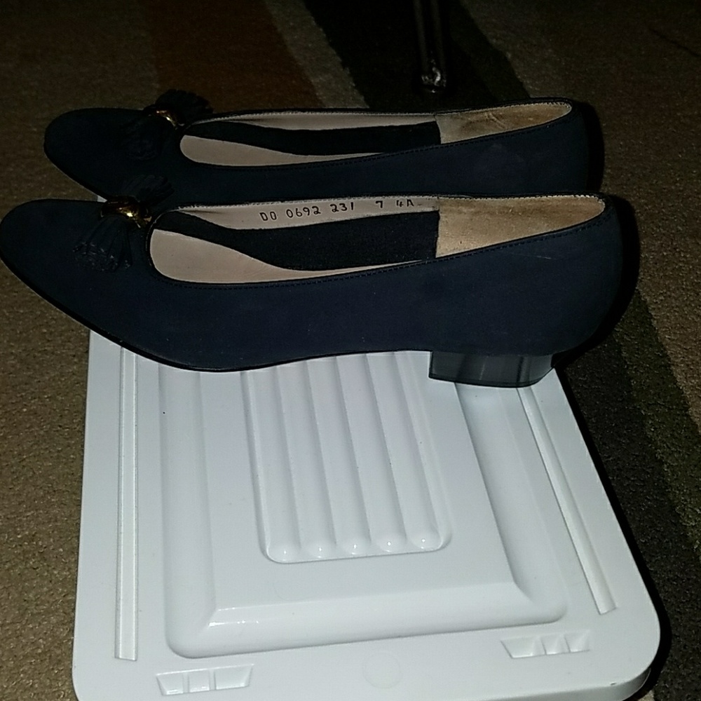 Shoes - Picture 3 of 3